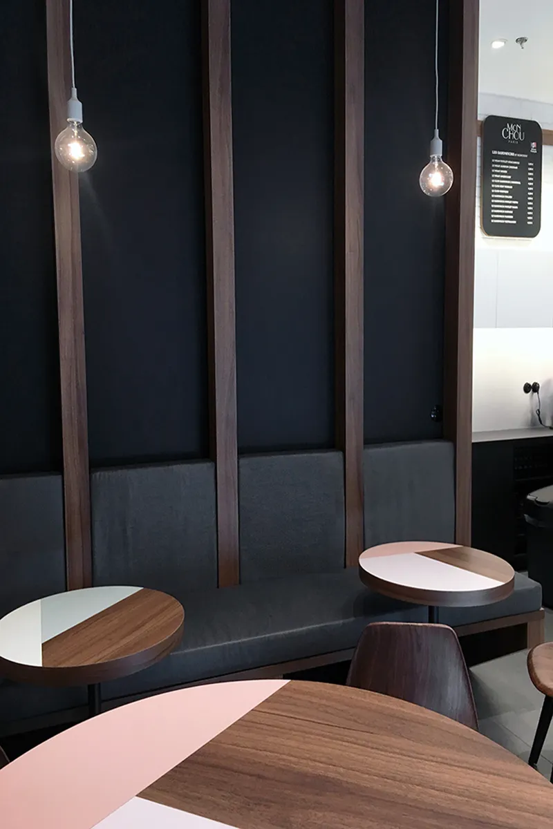 tables rondes banquette murale