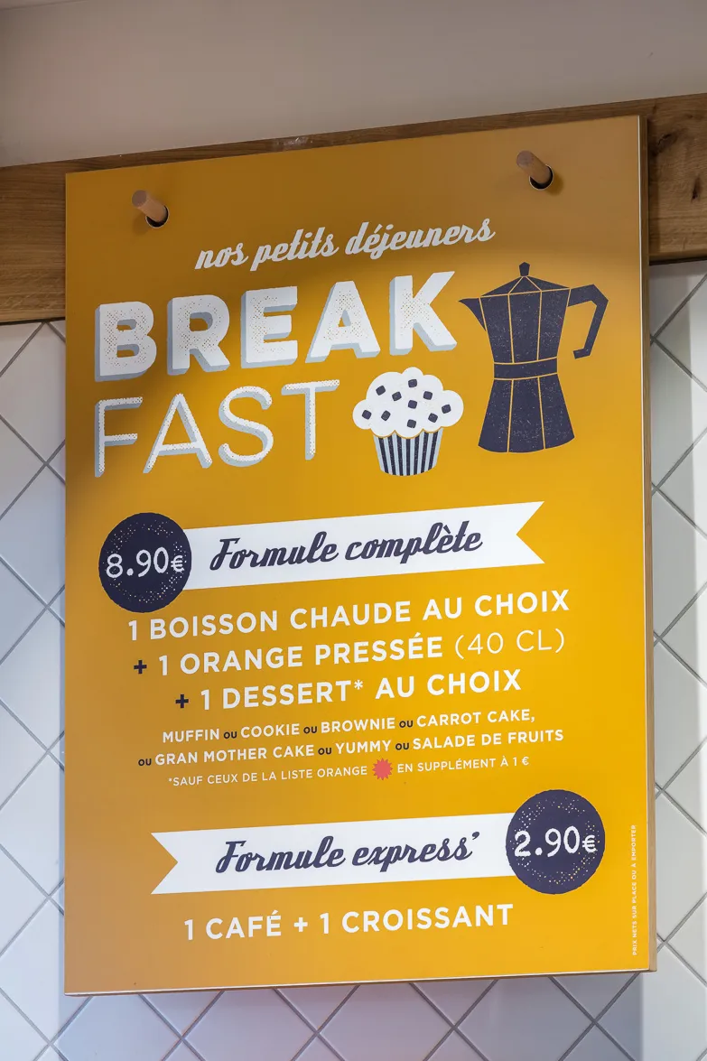 menu board cimaise patères panneaux bois affichage signalétique