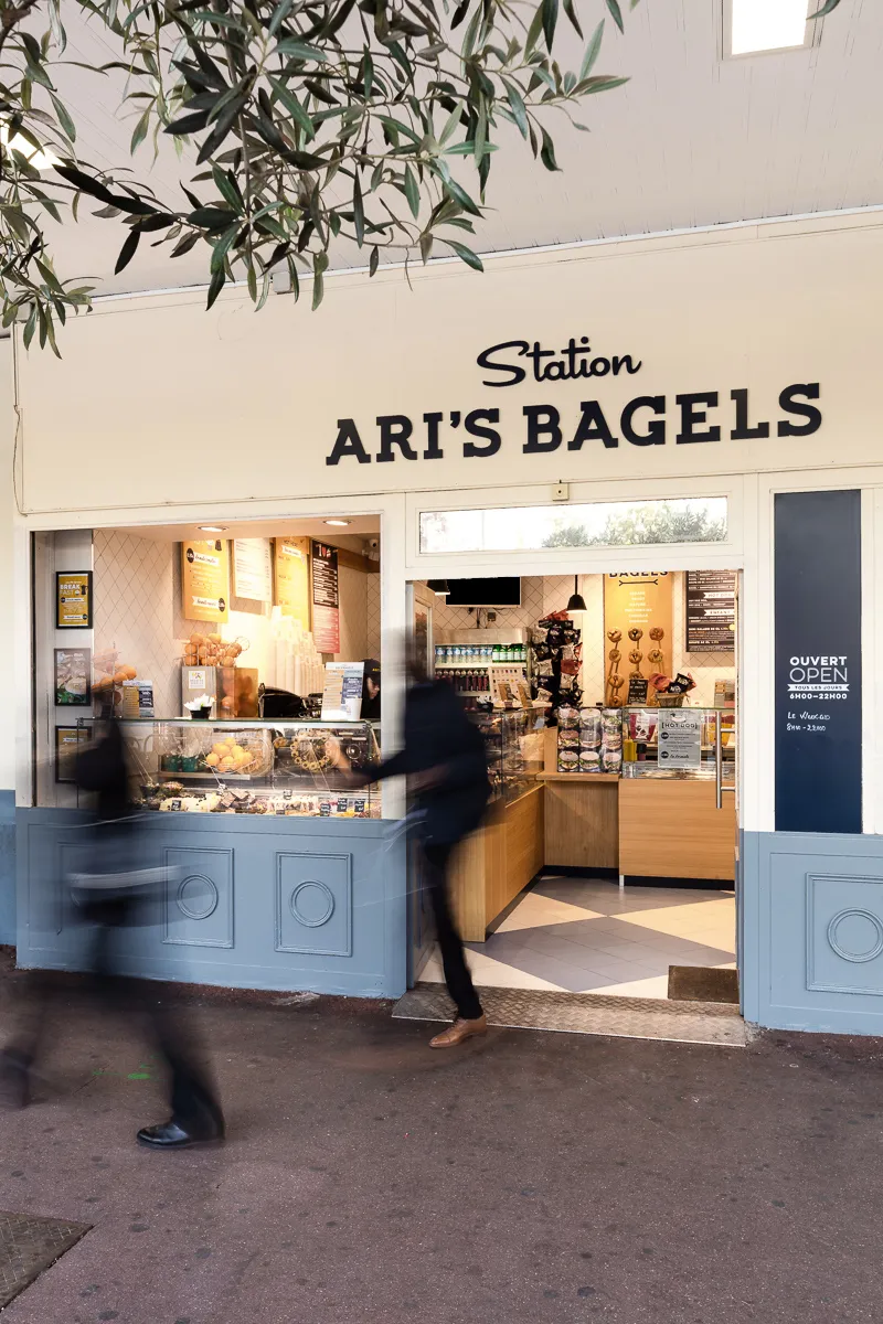 Ari's Bagels
